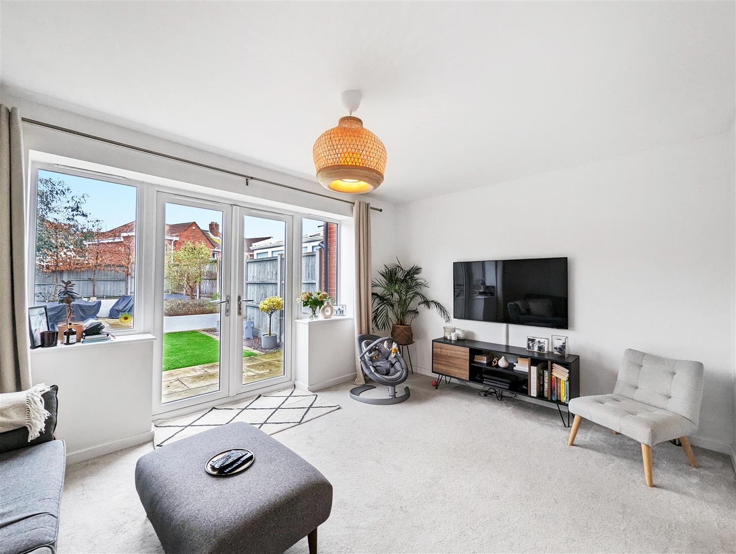 3 Bedroom House Leverett Gardens, Oakdale, Poole